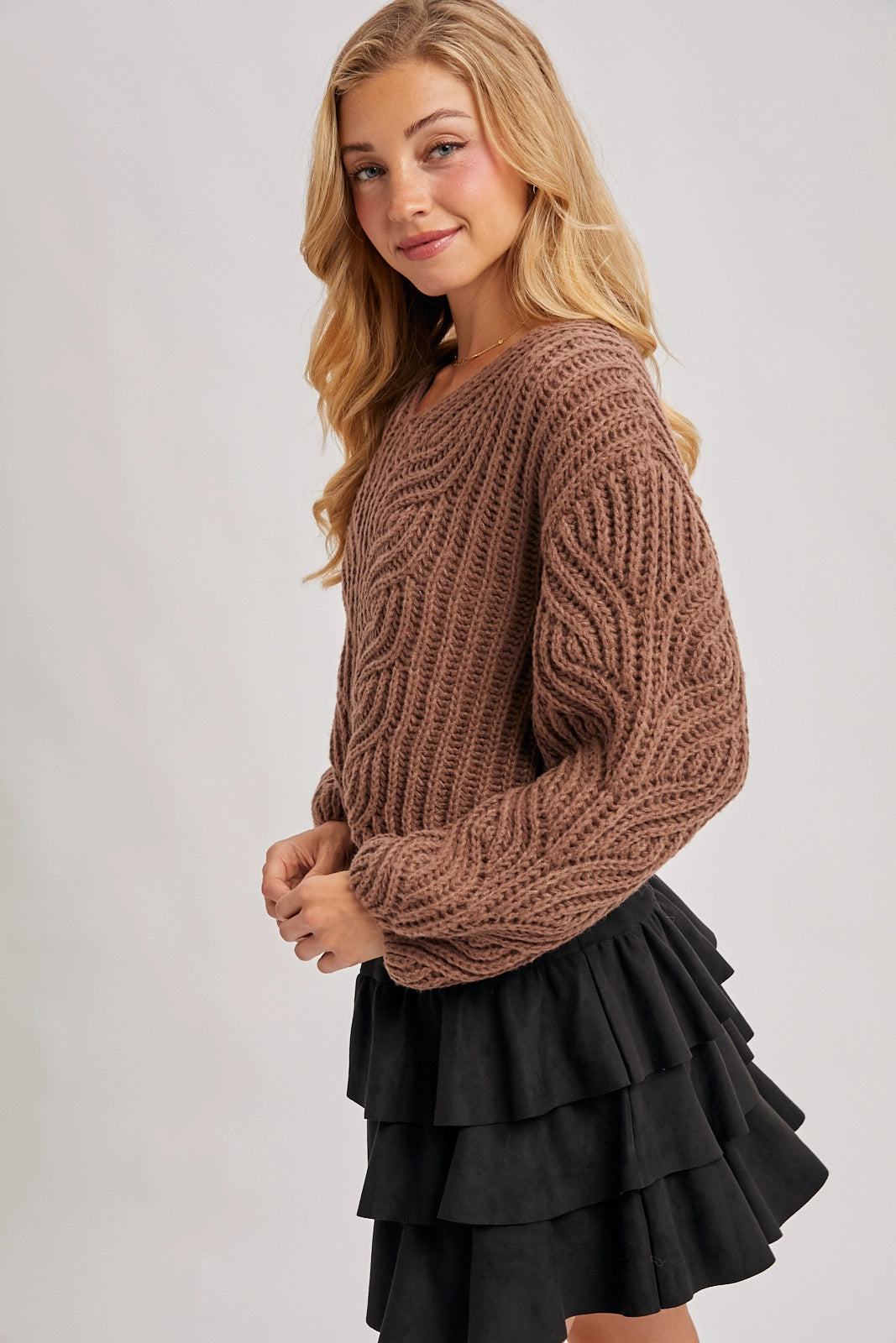 Chunky Cable Knit V-Neck Cropped Sweater